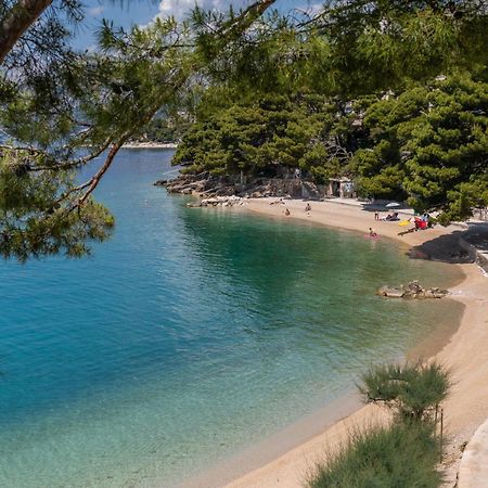 Apartments By The Sea Brela, Makarska - 18356 Exterior photo