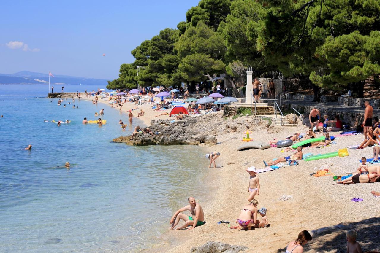 Apartments By The Sea Brela, Makarska - 18356 Exterior photo